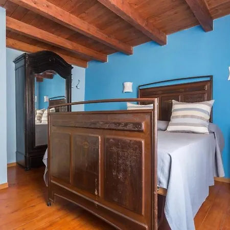 Su Dandaru, The Castle View House * Bosa