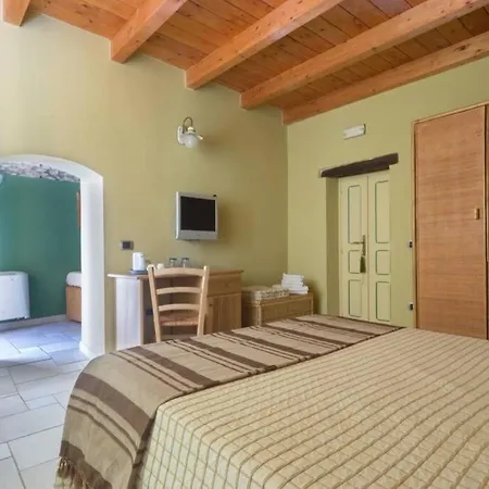 Su Dandaru, The Castle View House Apartman Bosa