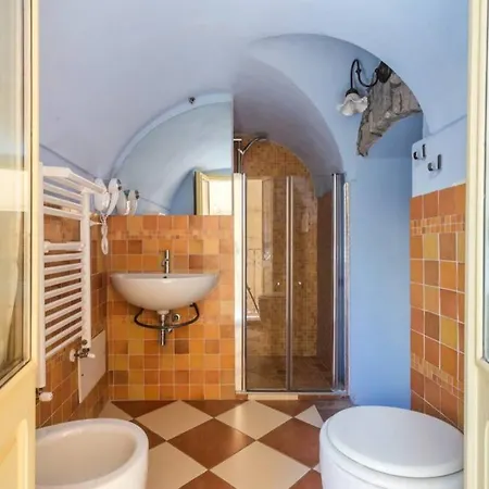 Su Dandaru, The Castle View House Apartman